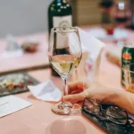 Din ce struguri se fac cele mai bune vinuri demiseci
