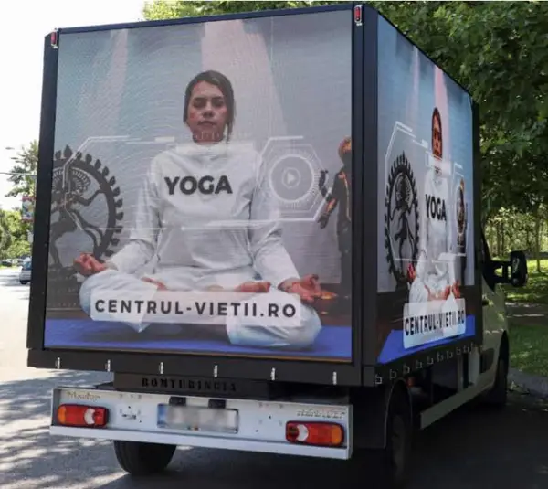 Cum să optimizezi campaniile de publicitate cu ecrane LED mobile