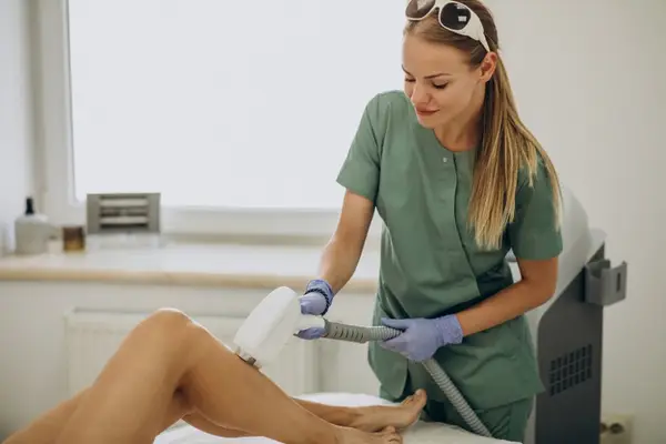 De ce 90% din clinici mint despre rezultatele epilării laser? Adevărul incomod despre înșelătoriile din piață